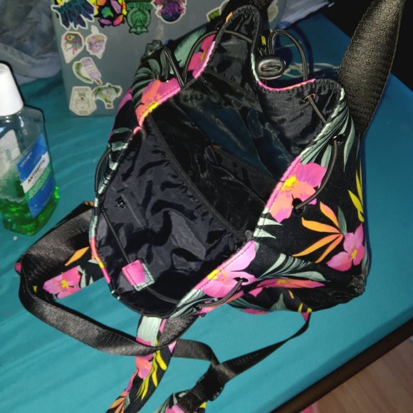 Flower backpack - Picture 3 of 3